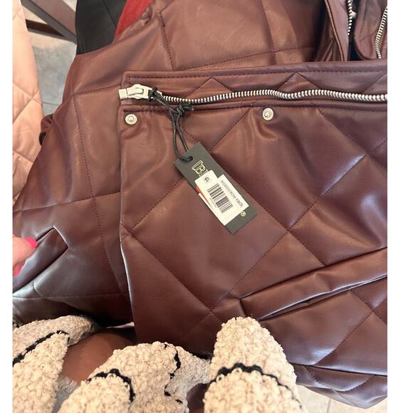 BLANK NYC Burgundy Faux Leather HOT SHOT VEST with Belt Small 4-8 NEW - Picture 7 of 10